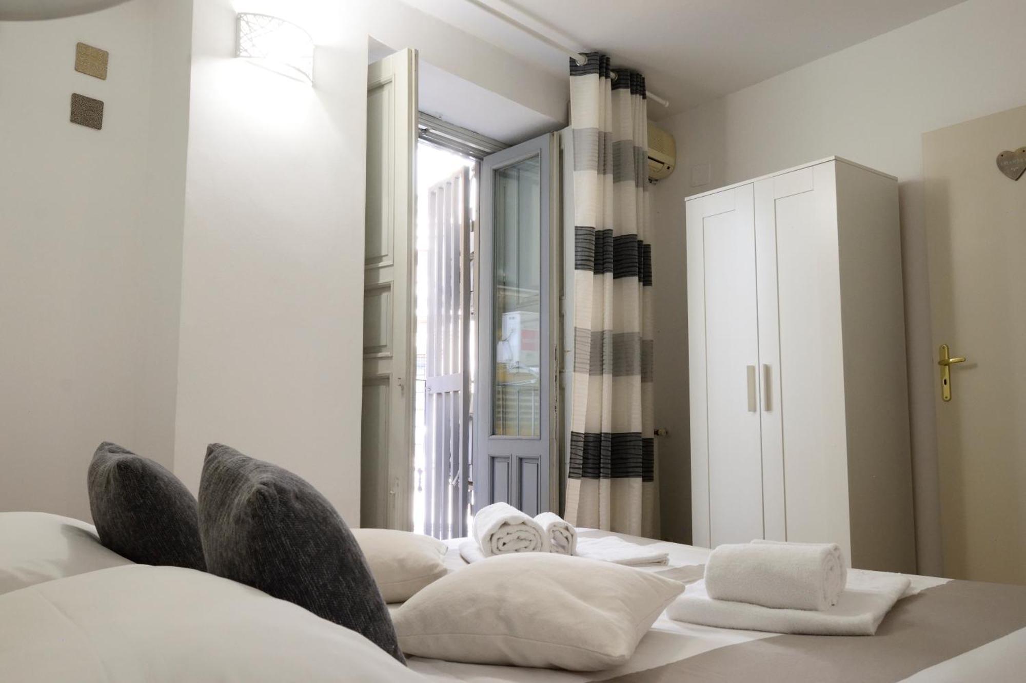 דירות קטאניה La Casa Di Carta In Piazza Stesicoro מראה חיצוני תמונה
