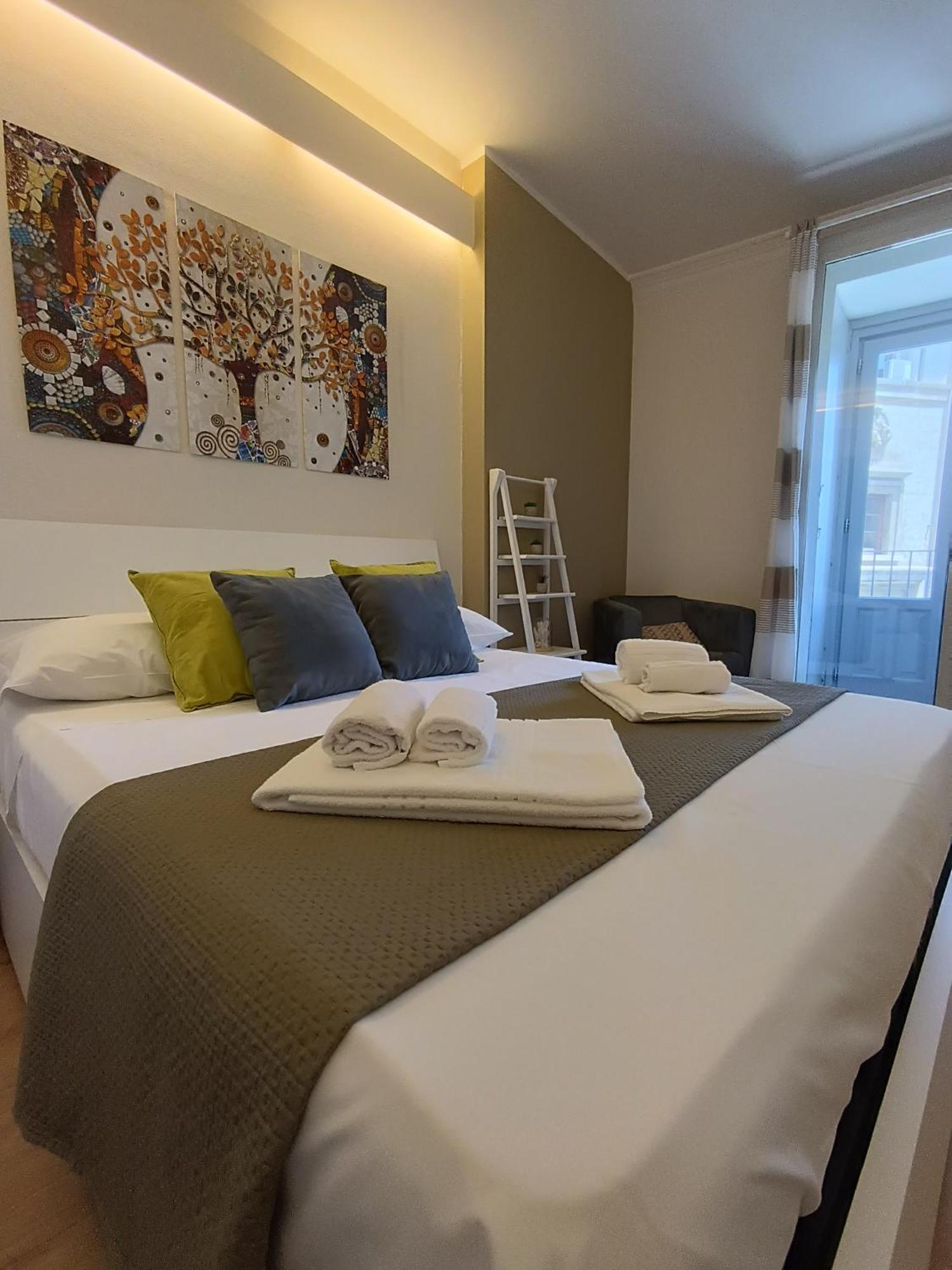 דירות קטאניה La Casa Di Carta In Piazza Stesicoro מראה חיצוני תמונה