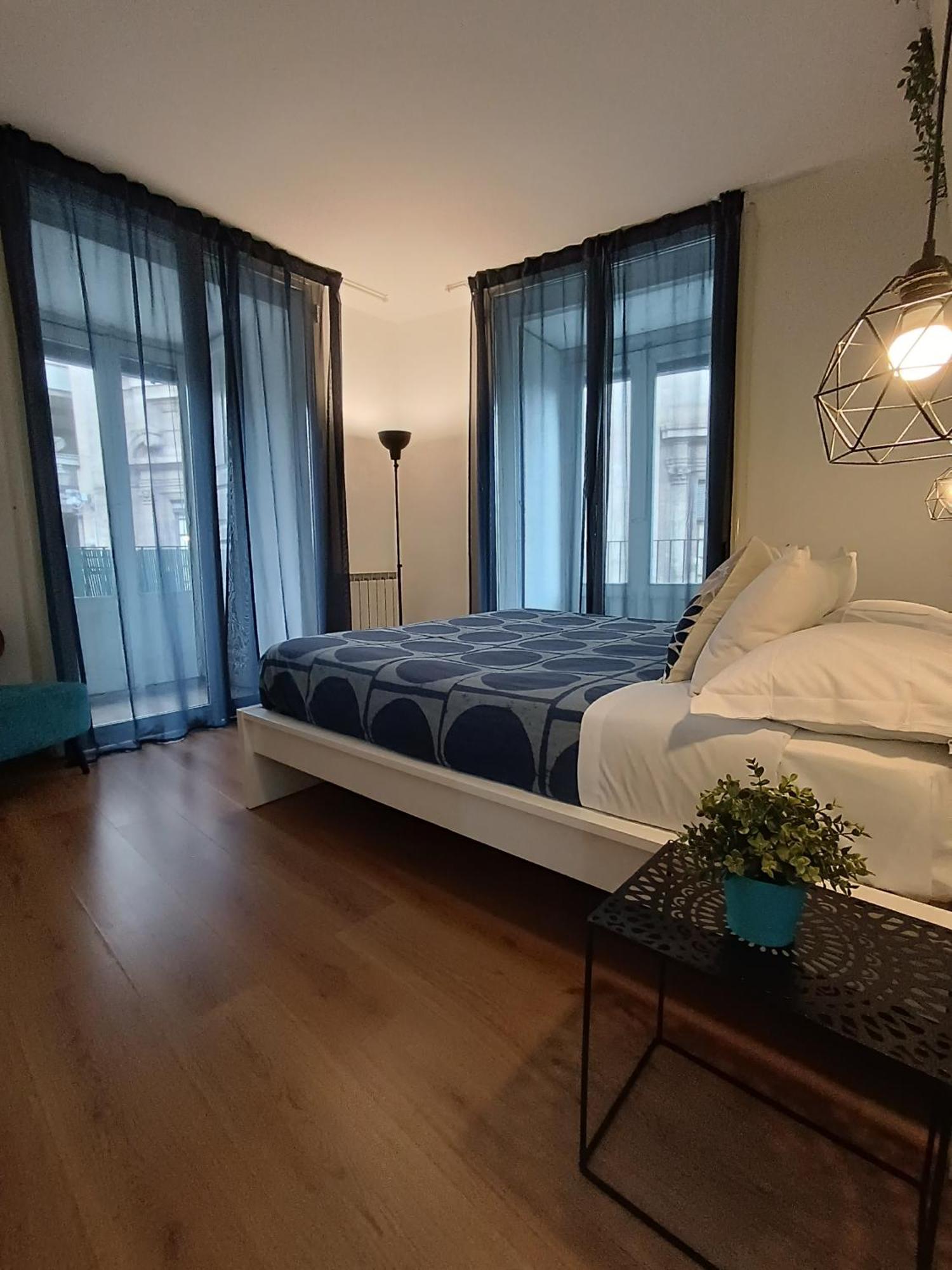 דירות קטאניה La Casa Di Carta In Piazza Stesicoro מראה חיצוני תמונה