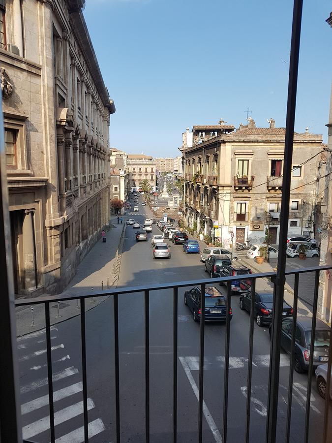 דירות קטאניה La Casa Di Carta In Piazza Stesicoro מראה חיצוני תמונה